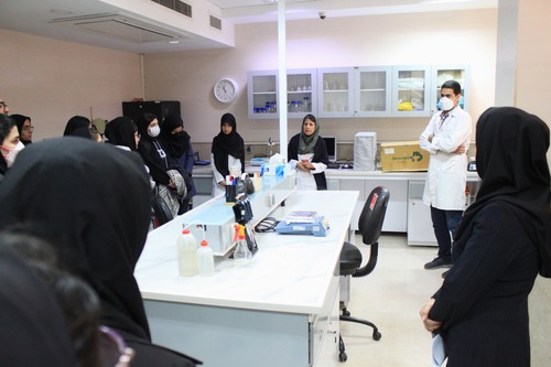 Research tour visiting the Endocrinology and Metabolism Research Institute